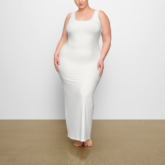 1. NWT SKIMS SOFT LOUNGE LACE SCOOP NECK DRESS IN MARBLE - Picture 3 of 9